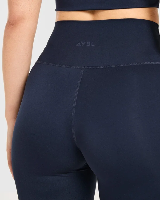 Sculpt-Leggings mit ausgestelltem Bein