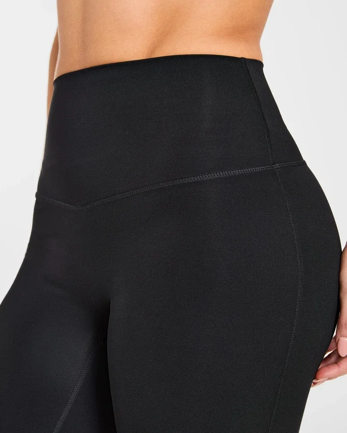 Sculpt-Leggings mit ausgestelltem Bein