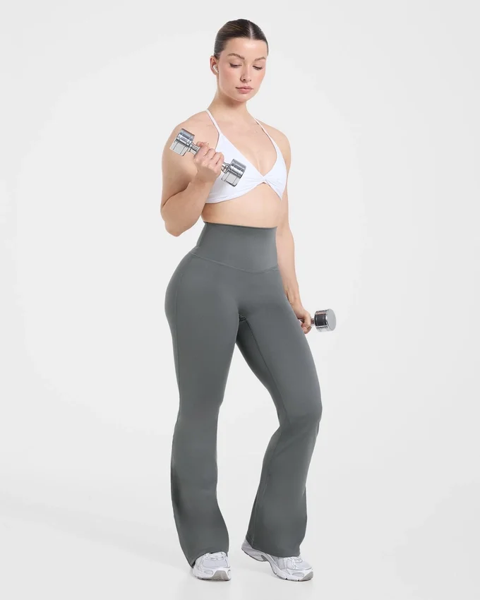 Sculpt-Leggings mit ausgestelltem Bein