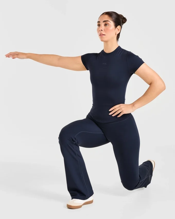 Sculpt-Leggings mit ausgestelltem Bein