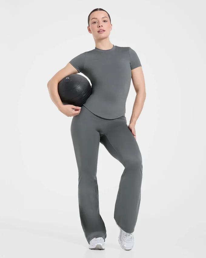 Sculpt-Leggings mit ausgestelltem Bein