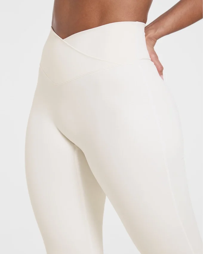 Sculpt Wrap Leggings mit ausgestelltem Bein