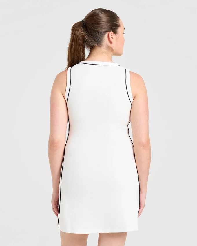 Signature-Kleid mit V-Ausschnitt