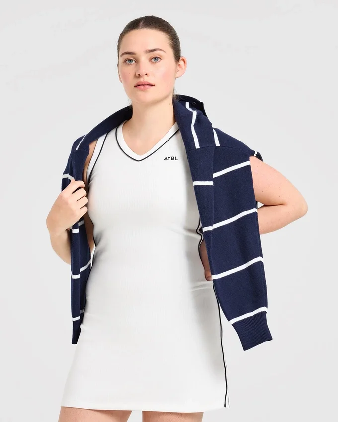 Signature-Kleid mit V-Ausschnitt