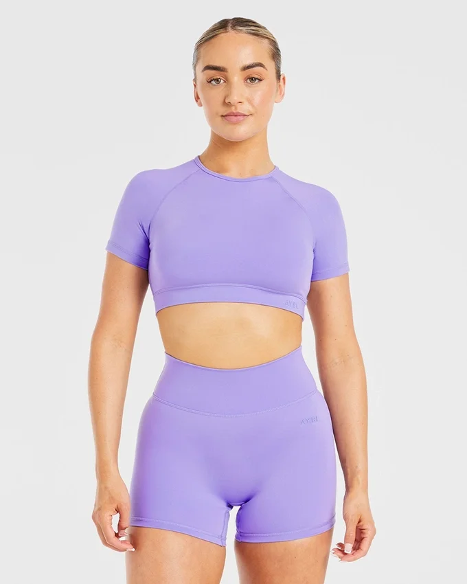 Staple Crop-Top