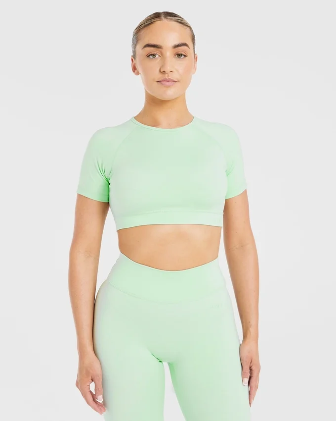 Staple Crop-Top