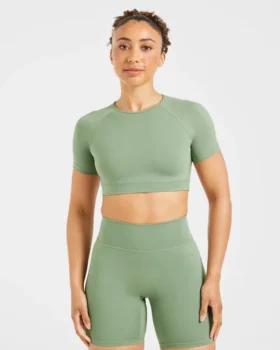Staple Crop-Top