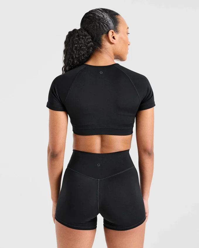 Staple Crop-Top
