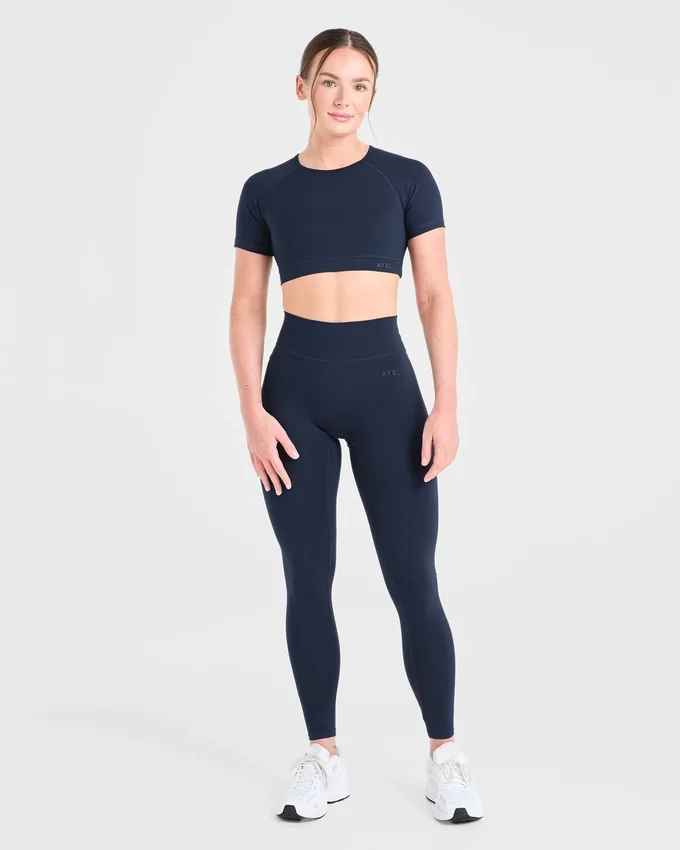 Staple Crop-Top