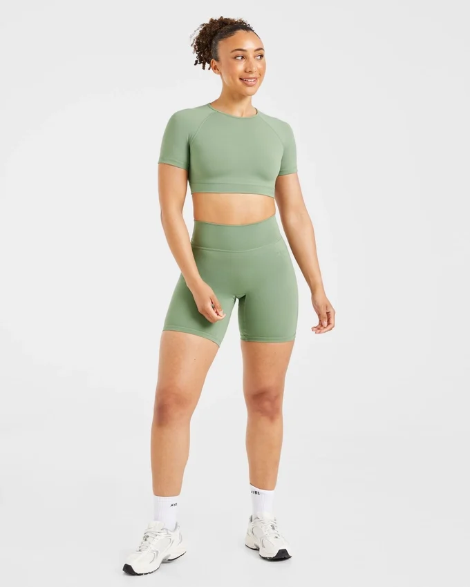 Staple Crop-Top