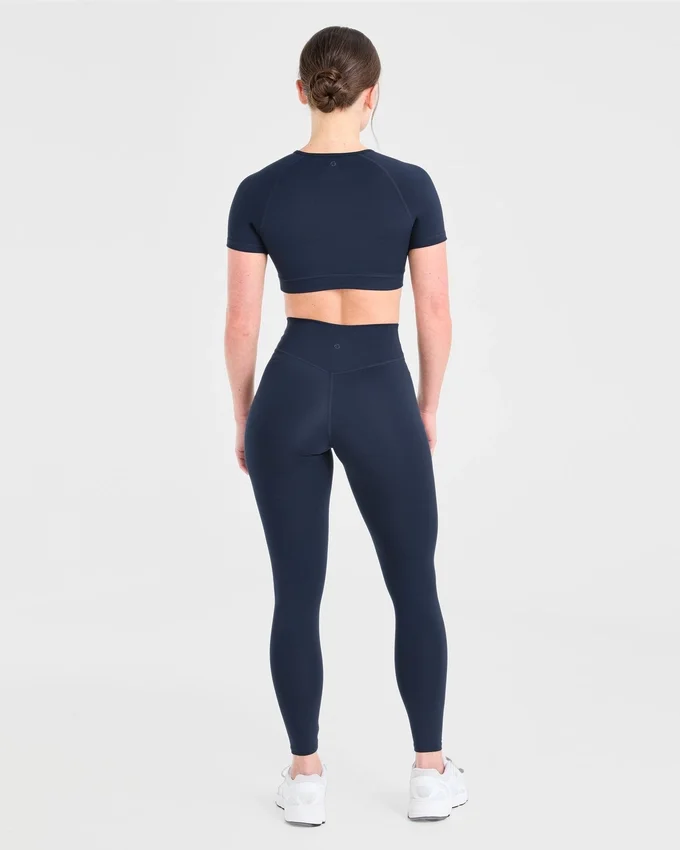 Staple Crop-Top