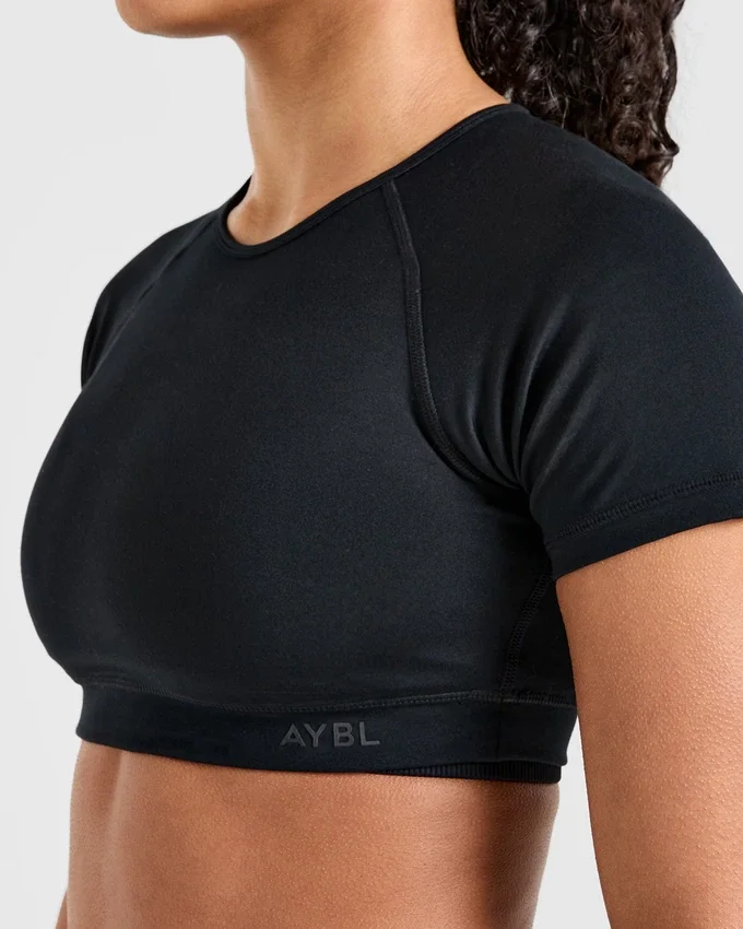 Staple Crop-Top