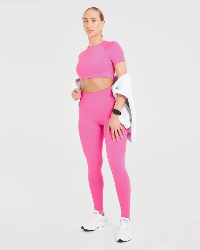 Staple Crop-Top