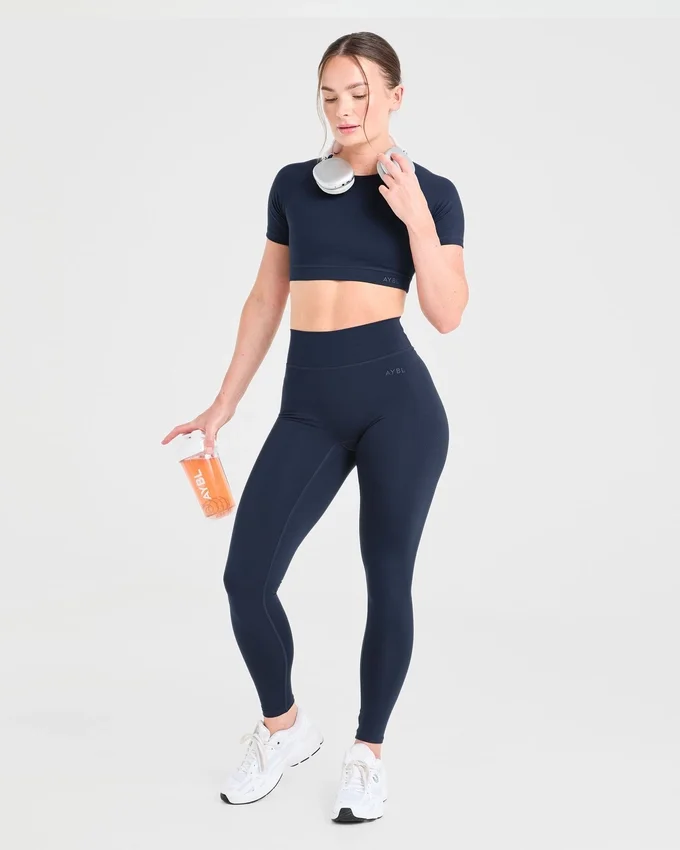 Staple Crop-Top