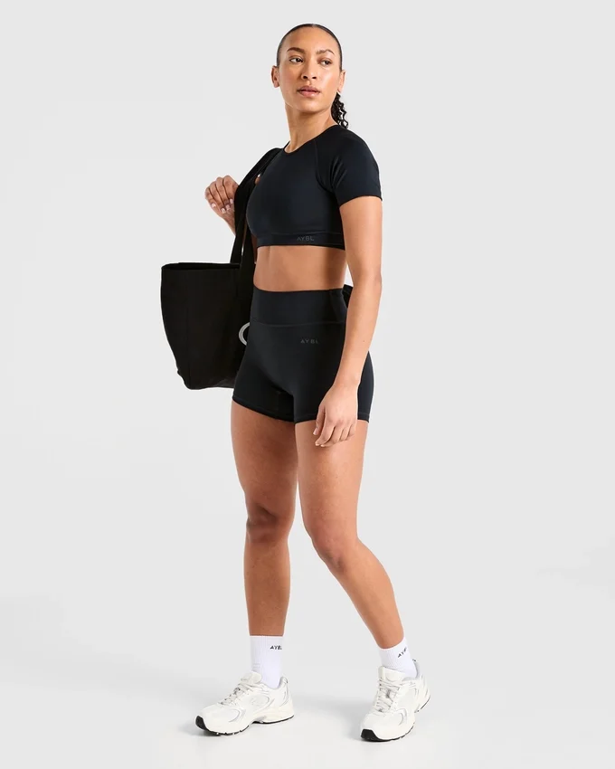 Staple Crop-Top