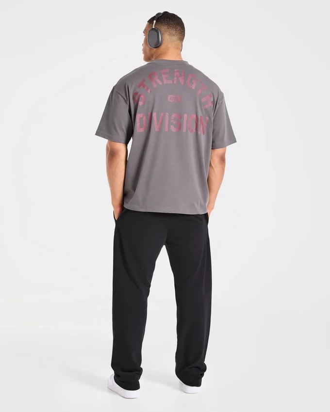 Strength Division Oversize-T-Shirt
