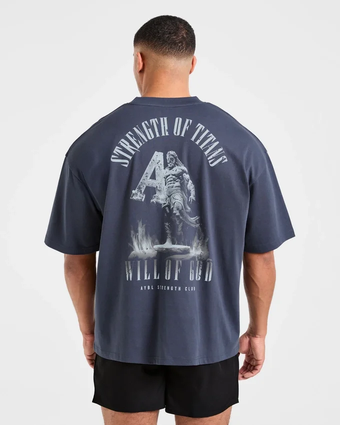„Strength Of Titans“ Oversize-T-Shirt