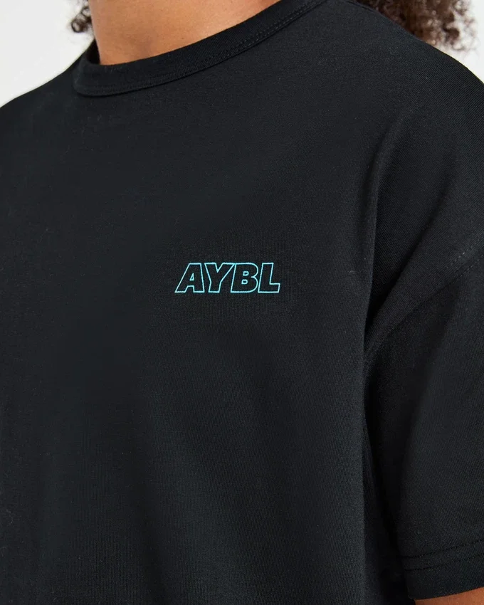 „Strength Starts Here“ Oversize-T-Shirt