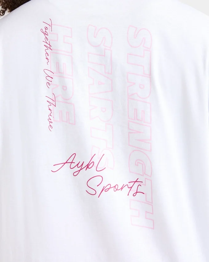 „Strength Starts Here“ Oversize-T-Shirt