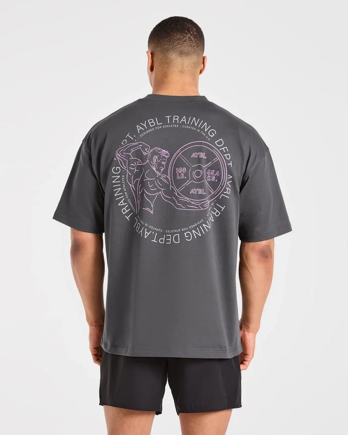 Training Dept. Illustration Oversize-T-Shirt