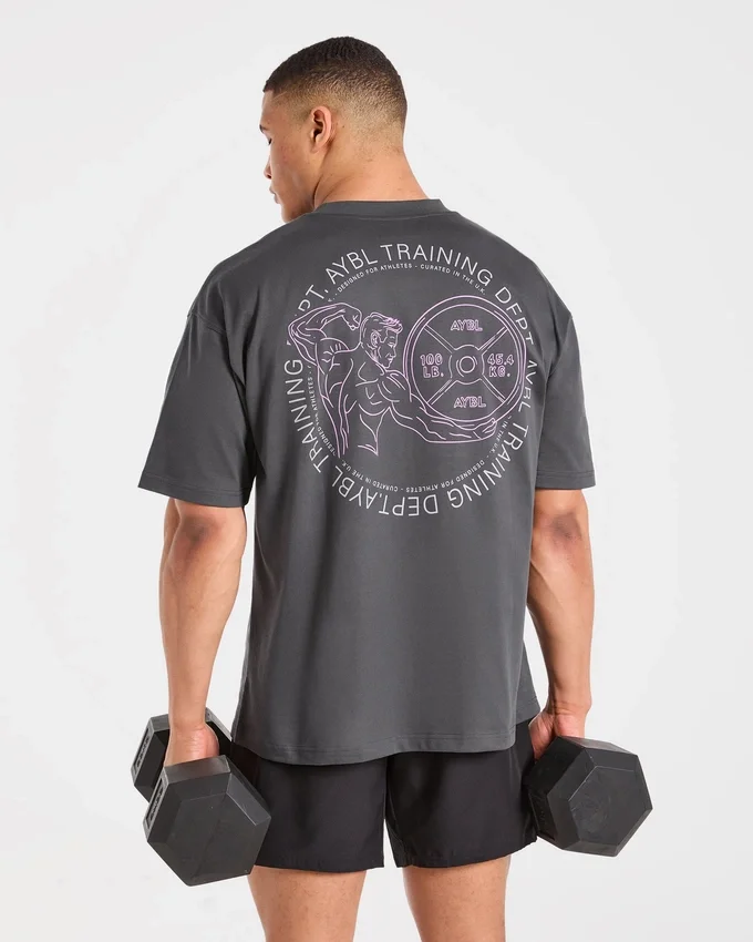 Training Dept. Illustration Oversize-T-Shirt