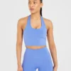 Unverzichtbares Crop-Top mit Neckholder