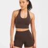 Unverzichtbares Crop-Top mit Neckholder