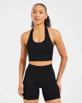 Unverzichtbares Crop-Top mit Neckholder