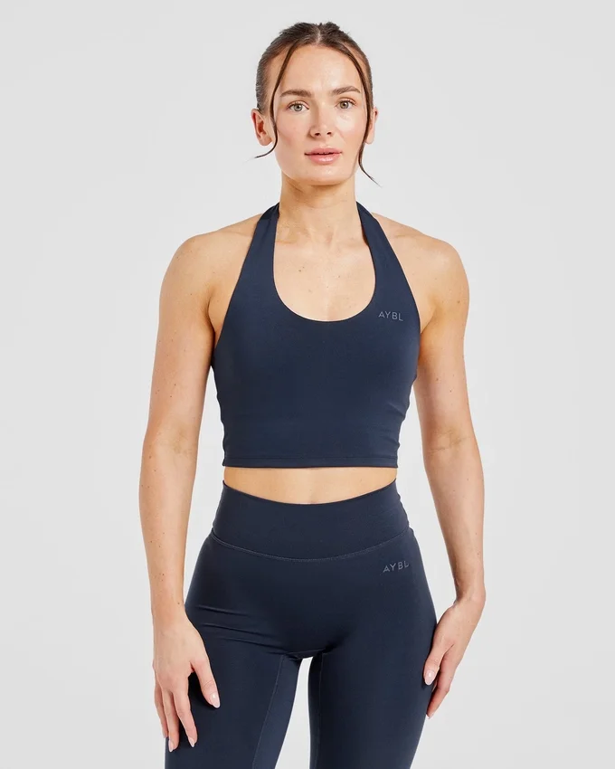 Unverzichtbares Crop-Top mit Neckholder