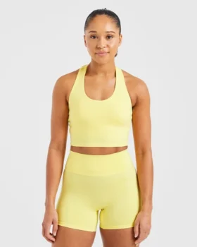 Unverzichtbares Crop-Top mit Neckholder