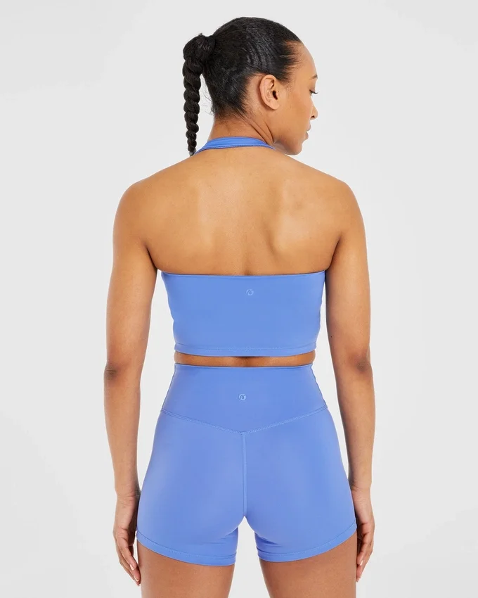 Unverzichtbares Crop-Top mit Neckholder