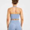 Unverzichtbares Crop-Top mit Neckholder