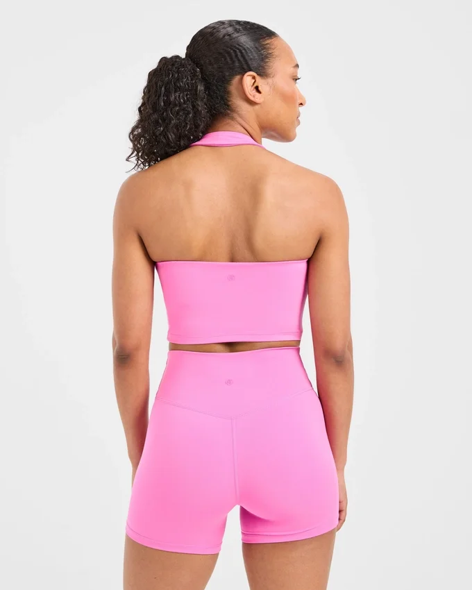 Unverzichtbares Crop-Top mit Neckholder