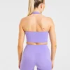 Unverzichtbares Crop-Top mit Neckholder