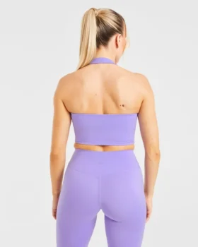 Unverzichtbares Crop-Top mit Neckholder