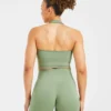 Unverzichtbares Crop-Top mit Neckholder