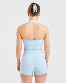 Unverzichtbares Crop-Top mit Neckholder