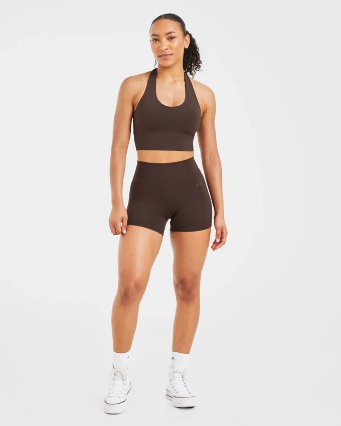 Unverzichtbares Crop-Top mit Neckholder
