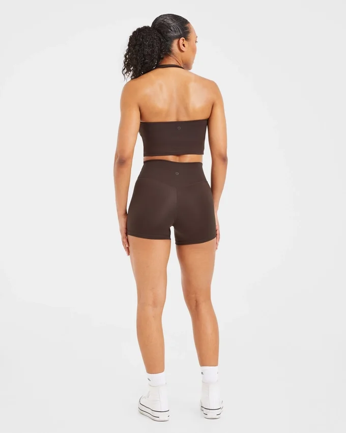 Unverzichtbares Crop-Top mit Neckholder