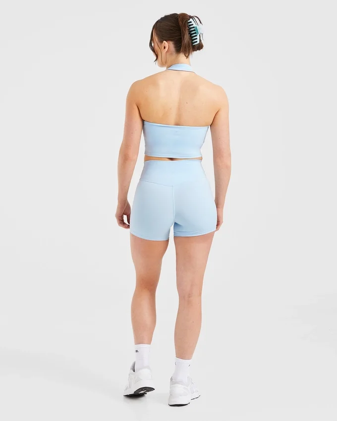 Unverzichtbares Crop-Top mit Neckholder