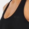 Unverzichtbares Crop-Top mit Neckholder