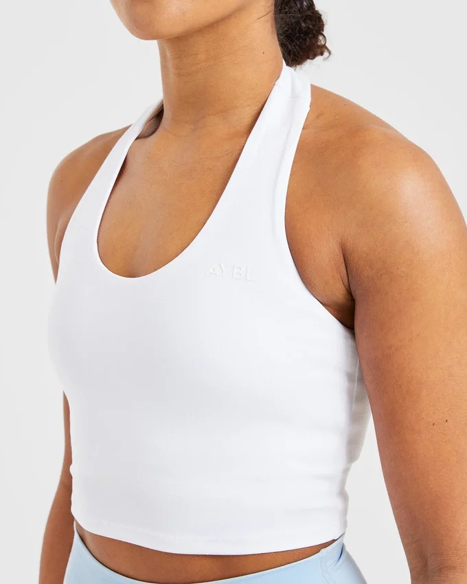 Unverzichtbares Crop-Top mit Neckholder