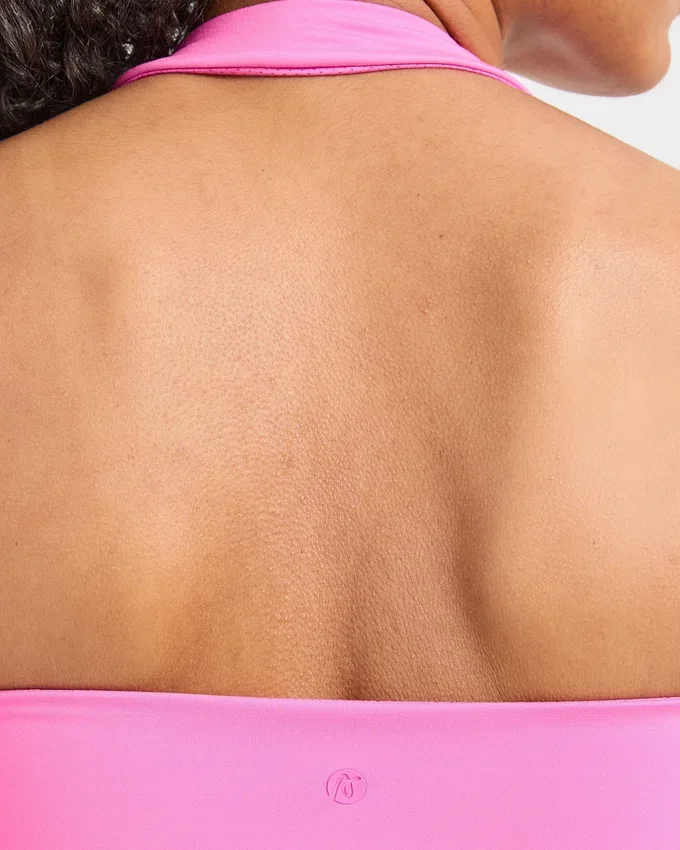 Unverzichtbares Crop-Top mit Neckholder