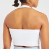 Unverzichtbares Crop-Top mit Neckholder