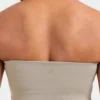 Unverzichtbares Crop-Top mit Neckholder