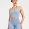 Unverzichtbares Crop-Top mit Neckholder