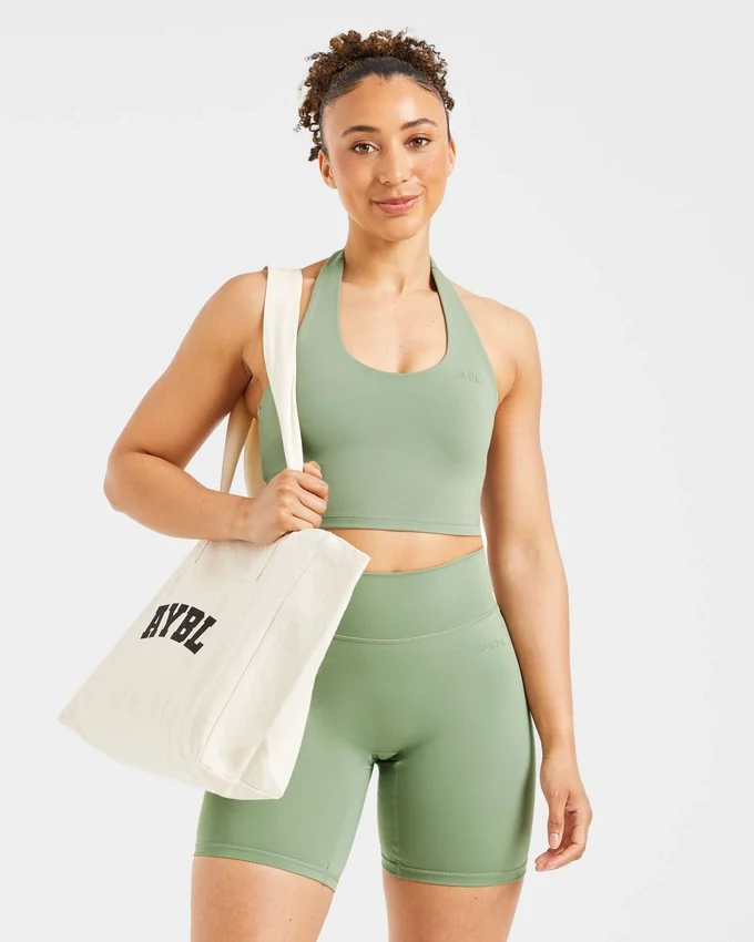 Unverzichtbares Crop-Top mit Neckholder