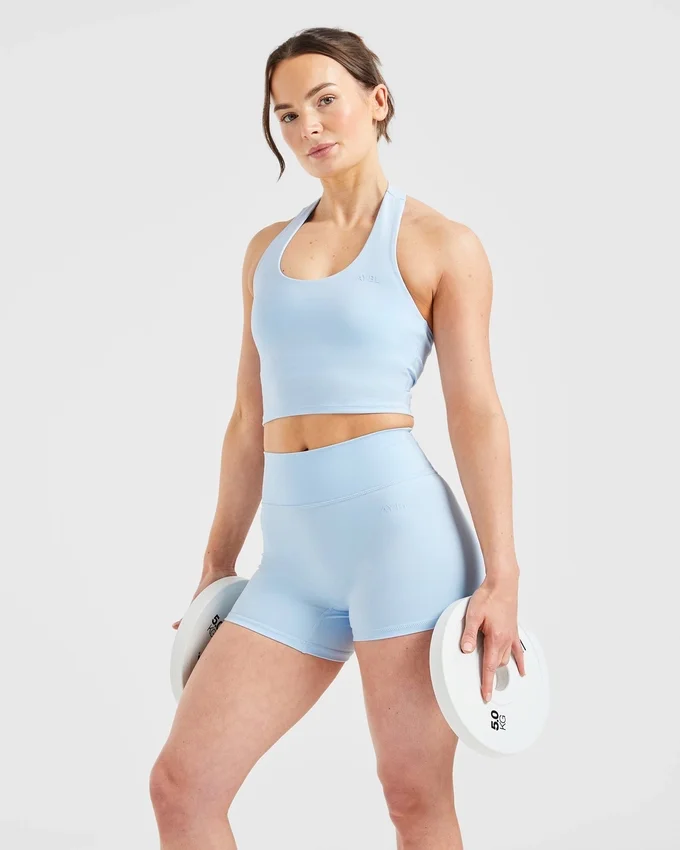 Unverzichtbares Crop-Top mit Neckholder