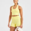 Unverzichtbares Crop-Top mit Neckholder