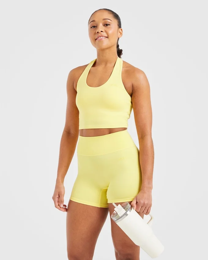 Unverzichtbares Crop-Top mit Neckholder